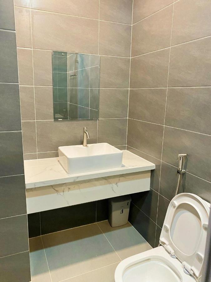Start House Coliving Walk 5 Minute To The Airport Apartment Хошимин Екстериор снимка